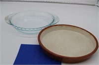 Lot of 2 pie plates; 1 Pyrex, 1 terra-cotta