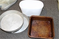 Planter, brownie pan and 2 cake pans