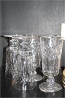 Set of 8 glass drinking stemware
