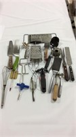 Lot of kitchen items