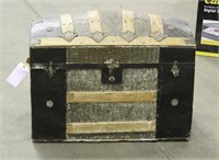 Vintage Trunk, Approx 30"x18"x22"