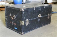 Vintage Trunk, Approx 40"x22"x20"