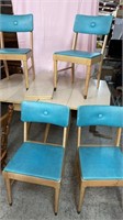 Limed Oak 58” & (2) 12” Leaf Table & 4 Chairs Mid