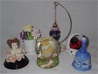 Porcelain & Glass Collectibles