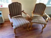 Maple wood framed cloth chair 2x bid
