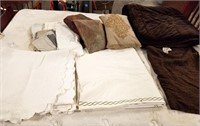 Bed Linens, Pillows, Tablecloth
