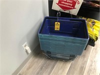 SHOPPING BASKETS WITH RACK