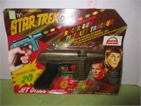 1966 STAR TREK GUN IN ORIGINAL PACKAGE