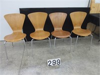 4 Butterfly stackable chairs