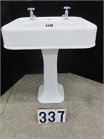 Porcelain pedestal sink