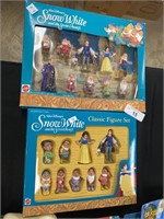 Pair of Mattel Disney Snow White toys.