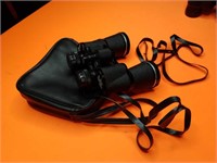 Traq EZ focus 10x50 binoculars & case