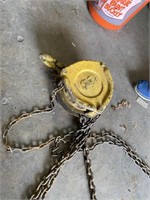 Yellow 1-Ton Chain Hoist