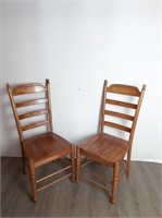 (2) Wooden Kitchen Chairs Furniture