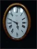 Vtg Wooden Bulova Quatz Clock 15x11