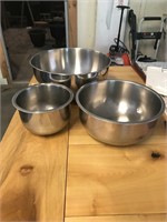 3 Assorted Mixing Bowls