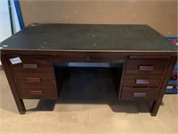 METAL DESK