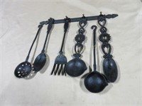 Cast utensil set with hanger