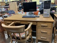 Brandt Ranch Oak Desk w/ Chair
