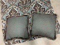Decorative Throw w/ Pillows