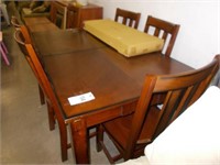 Dining Room Table w/Extra Leaf & (6) Chairs-Nice!