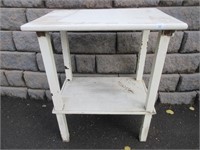 NICE WHITE PAINTED COUNTRY STAND 24X16X29 INCHES