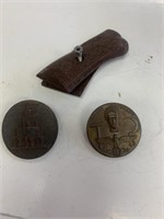 Pistol grips, 1934 and 1936 pins