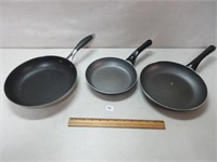 PADERNO AND STARFIT FRYING PANS