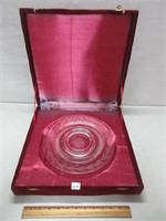 BEAUTIFUL ETCHED GLASS PLATE IN PRESENTATION BOX