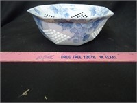 Toyo made in Japan Ceramic Bowl