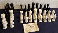 Vintage Lowe Tournament Chessmen Set w/ extras