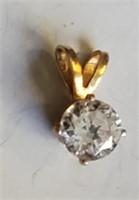14K gold pendant with Diamond Look Set