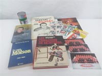 Livres /revues ,carte de Hockey dont Jean Béliveau