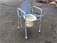 HANDICAP POTTY CHAIR