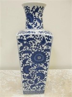 Blue/white vase