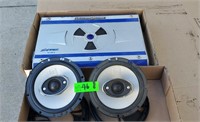 Lightning audio amp with 5" speakers