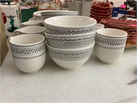 LOT OF THRESHOLD DISHES