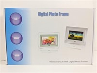 Digital Photo Frame (SD, MMC, USB) White Frame
