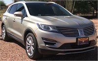 2015 Lincoln M K C Compact Utility Vehicle In Gold