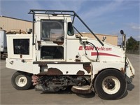 2007 Elgin Pelican Series P Sweeper