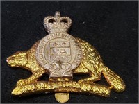 22nd REGIMENT CANADA MILITARY CAP BADGE