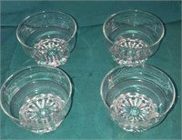 Set of 4 Clear Glass Footed Desert Bowls