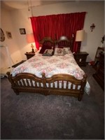 Queen size Bed w/ Mattress and Box Springs