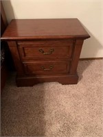 Set of 2 night stands