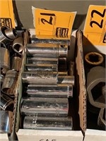 Lot 1/2 dr Deep Well Sockets: various sizes