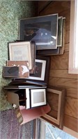 App. 35 assorted picture frames.