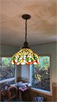 Stain glass Tiffany style light fixture (bidder