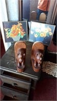 2 small pictures% wooden book ends. Damaged.