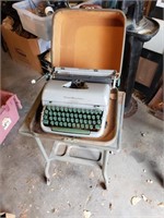 Type writer and table