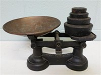 Antique J. Thomas and Son Grocer's Scale